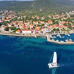 In Pa Man Near Adriatic Beaches * Pašman