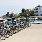 Appartement In Near Adriatic Beaches *