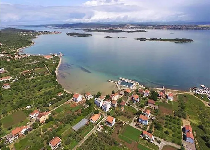 In Pa Man Near Adriatic Beaches * Пашман