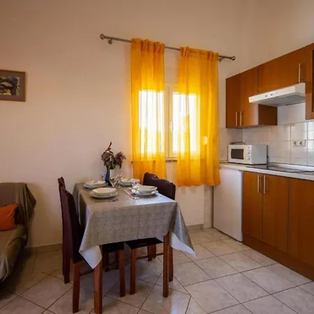 Apartament In Pa Man Near Adriatic Beaches *